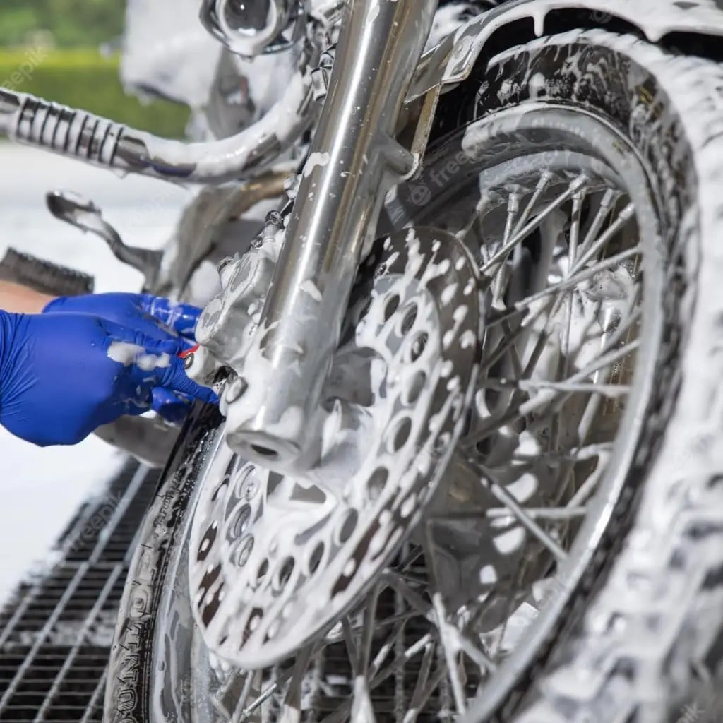 Produto para Limpar Corrente da Moto Graxa Sujeira Shampoo Desengraxante Moto-V 1,5L