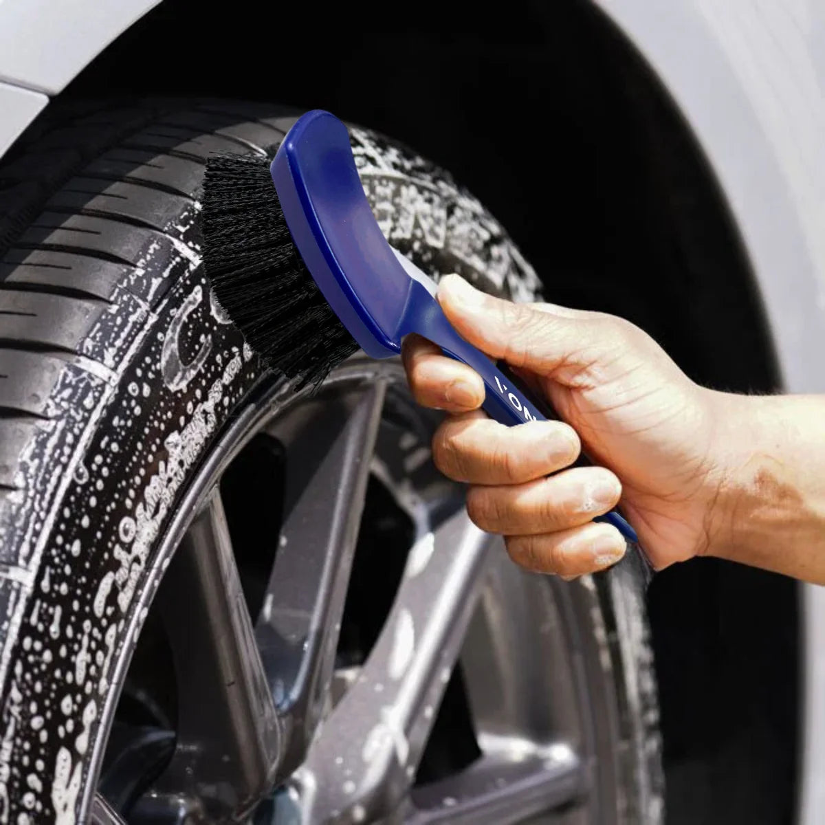 Escova De Pneus Vonixx Limpeza Pneu Tapete Delet 1,5l